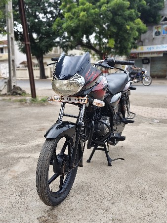 BAJAJ DISCOVER 125