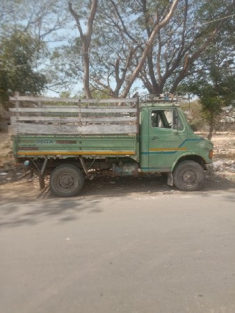 407 ગાડી ભાડે આપવા ની છે