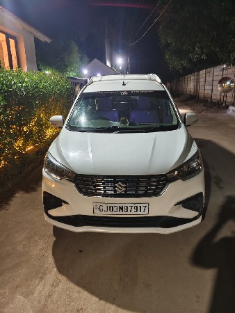 ફોર વ્હીલ-કાર વેચવાની છે