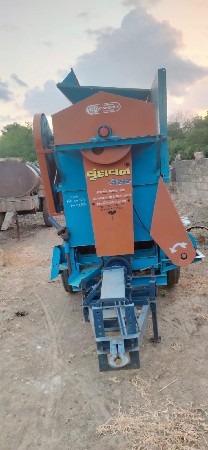 વ્રુંદાવન નું થ્રેસર વેચવાનું છે