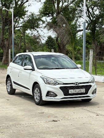 i20 ગાડી વેચવાની છે