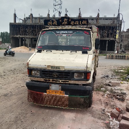Tata 407 vechvanu se