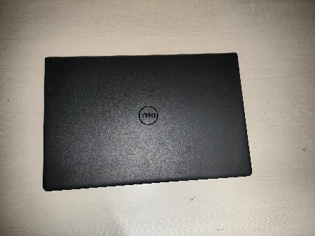 Dell Inspiron 3520 Laptop
