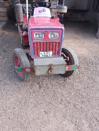 વેચવાનું યુવરાજ 215 મોડલ 2015 v