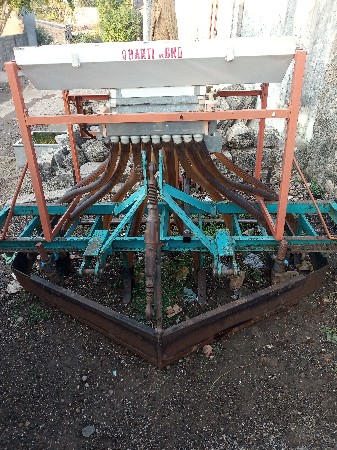 ટેક્ટર  ટેઇલર  ઓજાર  વેચવા છે