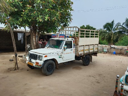 બોલેરો પીકપ સીએનજી