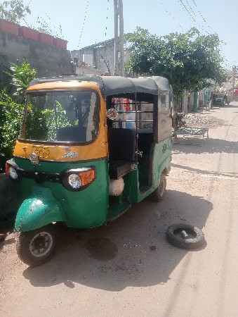 આ રીક્ષા વેચવાની છે