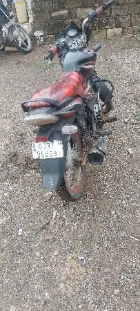 વેચવાની છે
