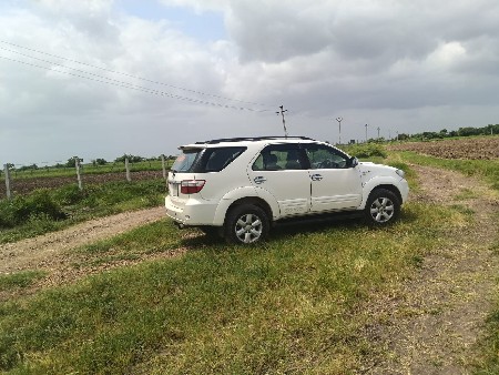 વેચવાની છે