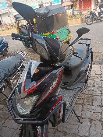 બેટરી વારી ગાડી વેચવાની છે 
ઈ બાઈક