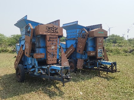 બે જયંત થ્રેસર આપવાના છે