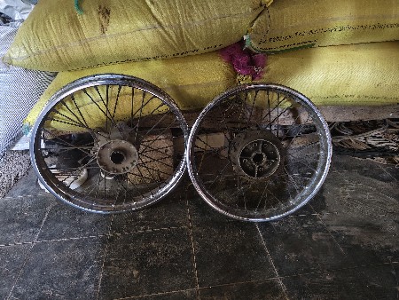 કલાસીક 350cc