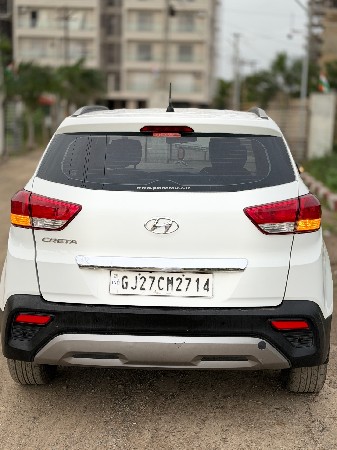 વેચવાની છે