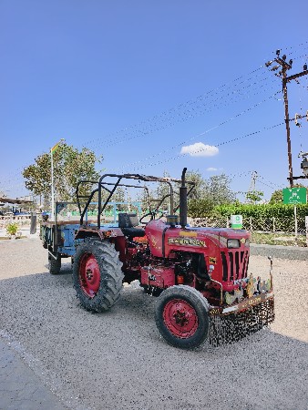 ટ્રેકટર વેચવાનું છે