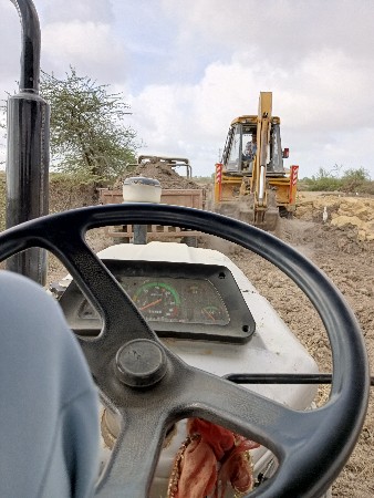ટ્રેકટર અને ટોલી ભાડે આપવાનુ છે
