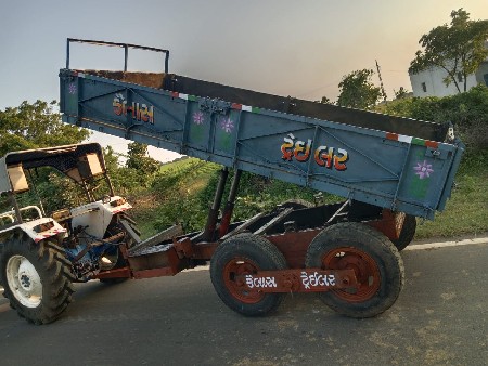 કૈલાશ કંપનીનું ફોરવીલ ટેલર વેચવાનુ