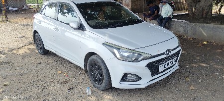 4,50,000 મા i-20