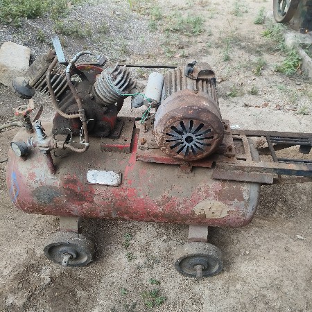 Air compressor