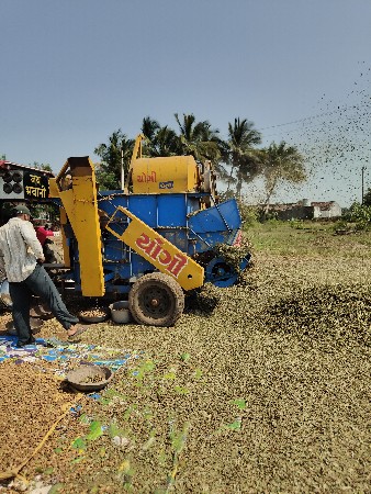 યોગી થેચરવેચવાનુછે
