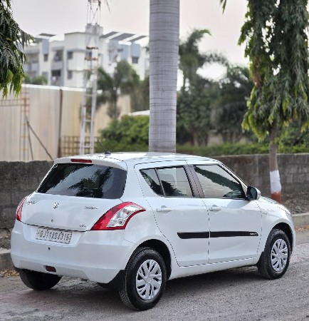 SWIFT ગાડી વેચવાની છે