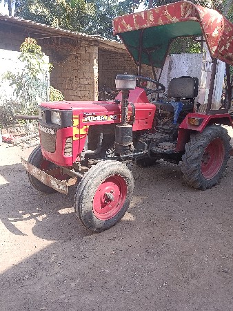 યુવરાજ મીની ટેકટર