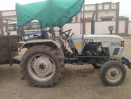 આઈસર ટ્રેક્ટર ટ્રોલી  વેચવાનુ છે