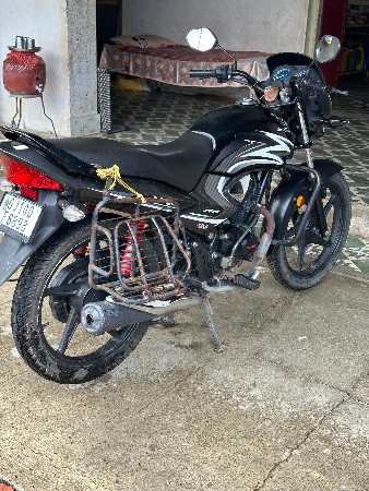 આ ગાડી વેચવાની છે