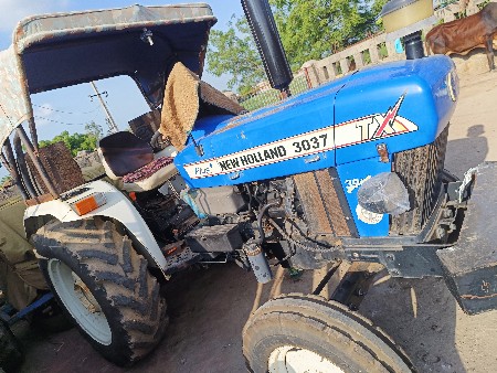 ટ્રેકટર વેચવાનું છે
