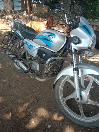 ગાડી વેચવાની છે .