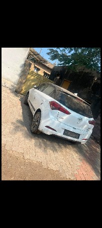 i 20 ગાડી વેચવાની છે