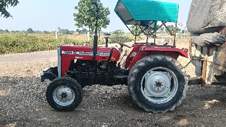 ટ્રેક્ટર વેચવાનું છે