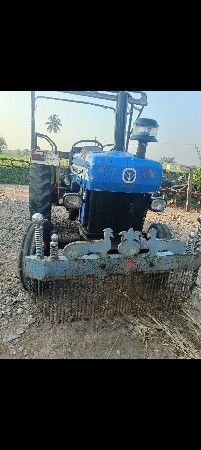 ટ્રેક્ટર વેચવાનું છે