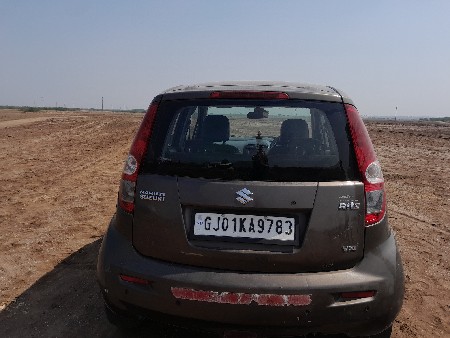 વેચવાની છે