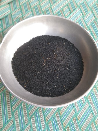ડુંગળીનું બી વેચવાનું છે ભૂરી ડુંગળ