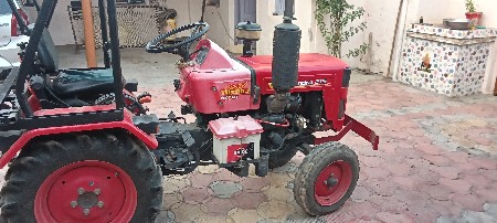 ટ્રેક્ટર વેચવાનું છે