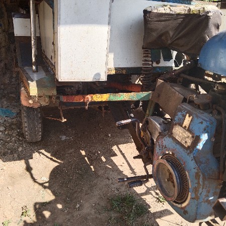 રીક્ષા વેચવાની છે