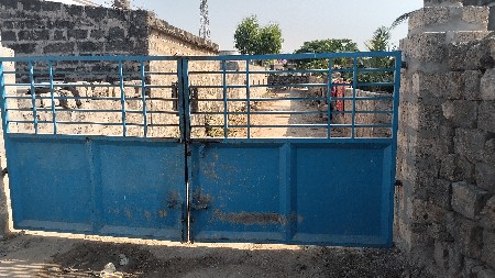 ડેલો વેચવાનો છે પુણા બાર ફૂટ લાંબી