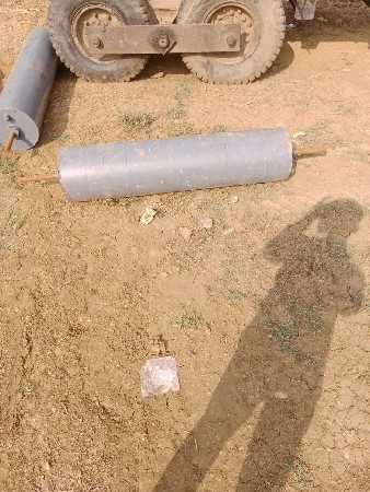 રોલ ને ચીપિયા વેચવાના છે
