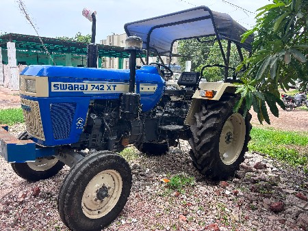 Swaraj 742 XT