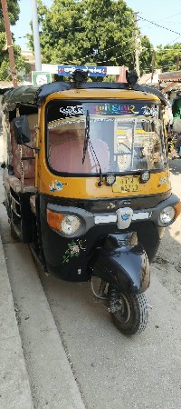 રીક્ષા વેચવાની છે