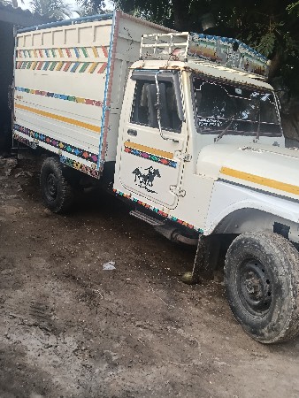 બોલેરો વેચવાનું છે