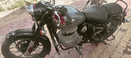 બુલેટ ક્લાસિક ૩૫૦ શીશી  165 rs