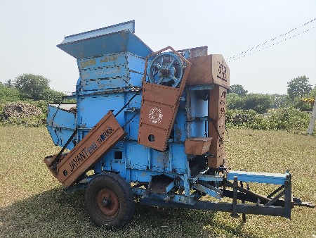 જયંત થ્રેસર આપવાનું છે