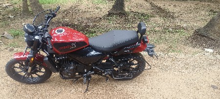વેચવાની છે