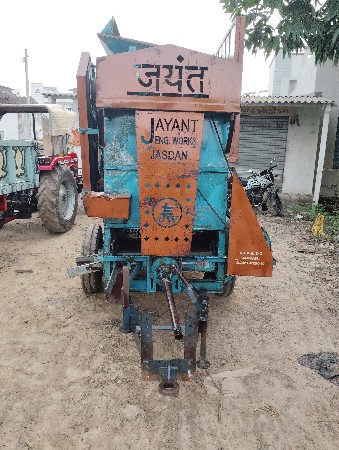 જયંત નું થેસર વેચવાનું છે