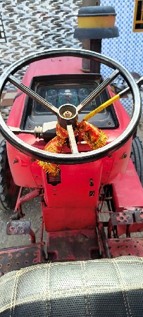 Mahindra 575 DLX