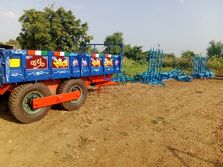 જય સીતારામ નું ફોરવીલ ટેલર વેચવાનું