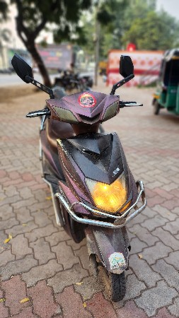 બેટરીવાળી સ્કુટી બેસવાની છે કમ્પ્લે