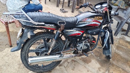 ગાડી વેચવાની છે