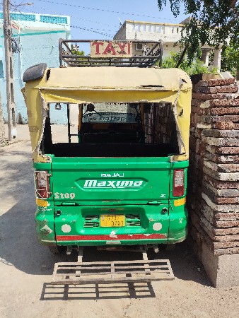 રીક્ષા વેચવાની છે